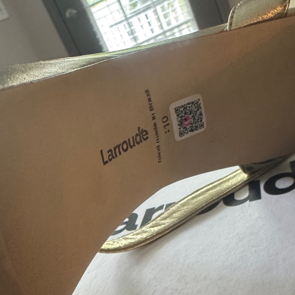 🔥Larroude Metallic Gold Platform Block Heel Sandal with Ankle Strap🔥Sz 10 BNIB - Picture 9 of 16
